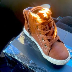Boys tan shoes